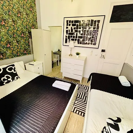 Luxury Flats Centre, Ideal For Tourists Апартаменты *