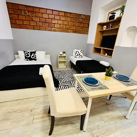 Luxury Flats Centre, Ideal For Tourists Апартаменты *