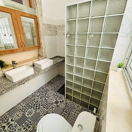 Luxury Flats Centre, Ideal For Tourists Apartmán