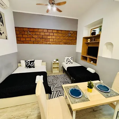 Luxury Flats Centre, Ideal For Tourists Apartmán